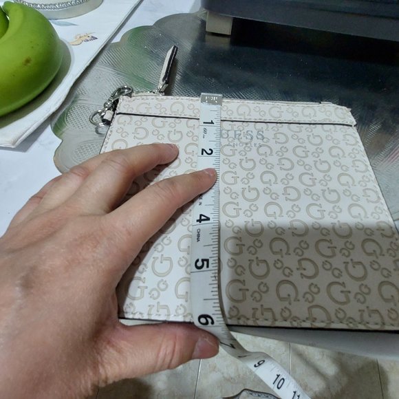GUESS Thin Wristlet Purse with Keychain Bag Small Mini Practical Simple Stylish - Picture 6 of 9